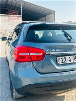 مێرسێدس بێنز GLA